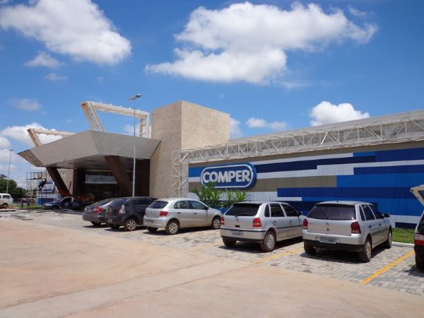 Em fevereiro o Grupo Pereira inaugurou nova loja no bairro CPA 2,  onde investiu R$ 30 milhes