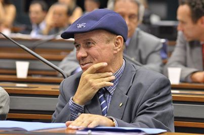 Homenagens a Homero Pereira marcam solenidade de posse da nova diretoria da Aprosoja