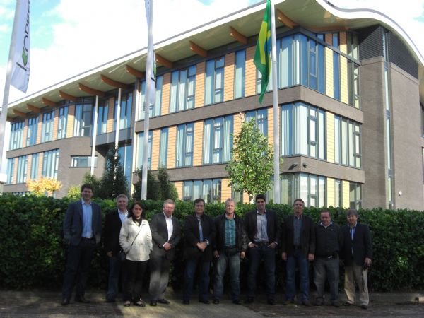 Ampa visita biofbrica na Holanda em busca de ferramentas de controle biolgico para lavouras de MT