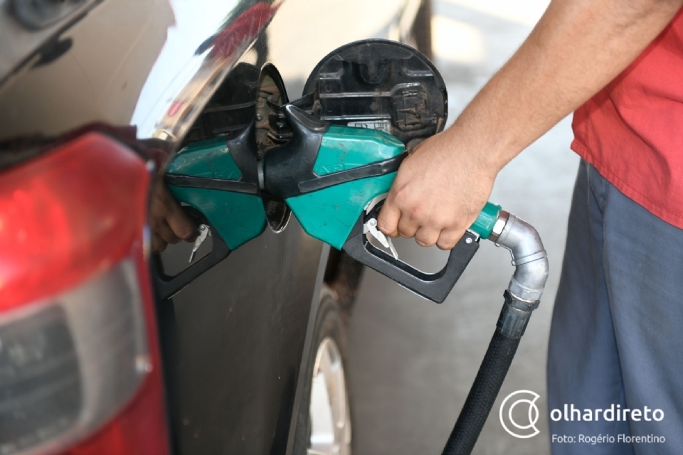 Petrobras reajusta valor da gasolina e do GLP para distribuidoras; combustvel deve encarecer R$ 0,20