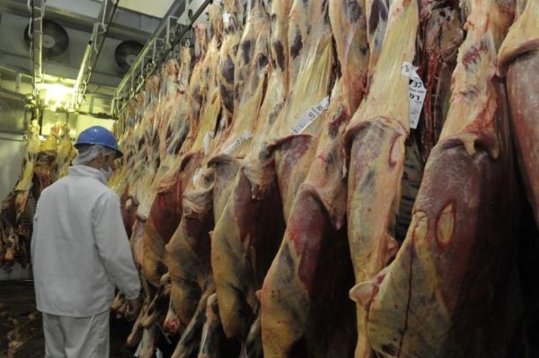 Arbia Saudita integra lista pases que restringiram compra de carne bovina