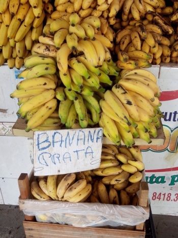 Cesta bsica tem alta de 3% em um ano; Banana sobe 45%