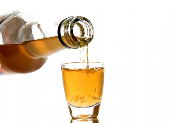 Cmara da Cachaa discute reconhecimento da bebida como produto genuno brasileiro