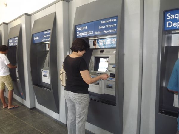 Bancos em Mato Grosso abrem das 8h s 10h na vspera de Natal