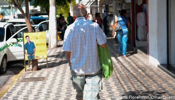 Inteno de Consumo das Famlias cai 36% em relao a 2014 em Cuiab
