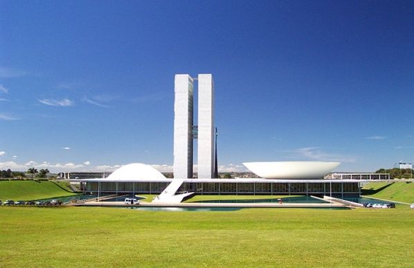 Projeto em votao no Congresso Nacional elever para R$ 900 mil a renda bruta para Supersimples
