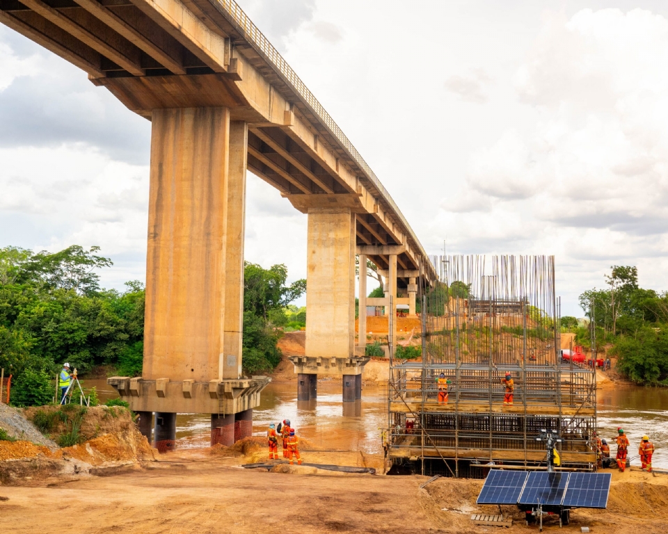 Rodovia dos Imigrantes: duplicao avana na ponte sobre o Rio Cuiab e 10 km de pistas esto em obras