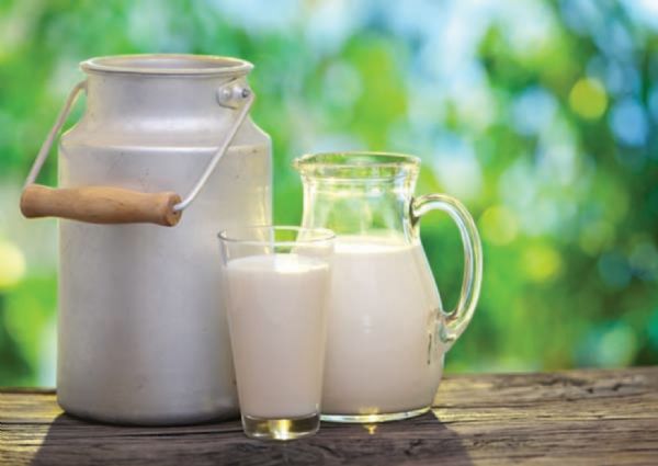 Entressafra do leite provoca alta de 10% no preo dos derivados