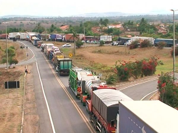 Agricultura vai trancar rodovias federais em protesto contra demarcaes indgenas