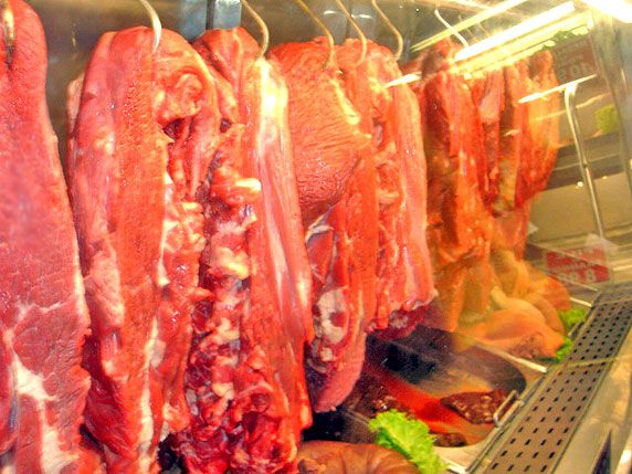 Preo da carne de boi soma 6,2% nos primeiros oito meses, frango e suno houve reduo